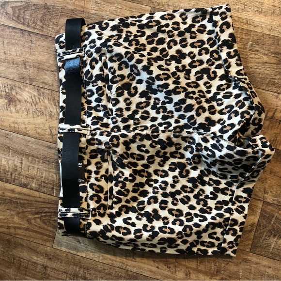 New torrid shorts - Picture 2 of 5